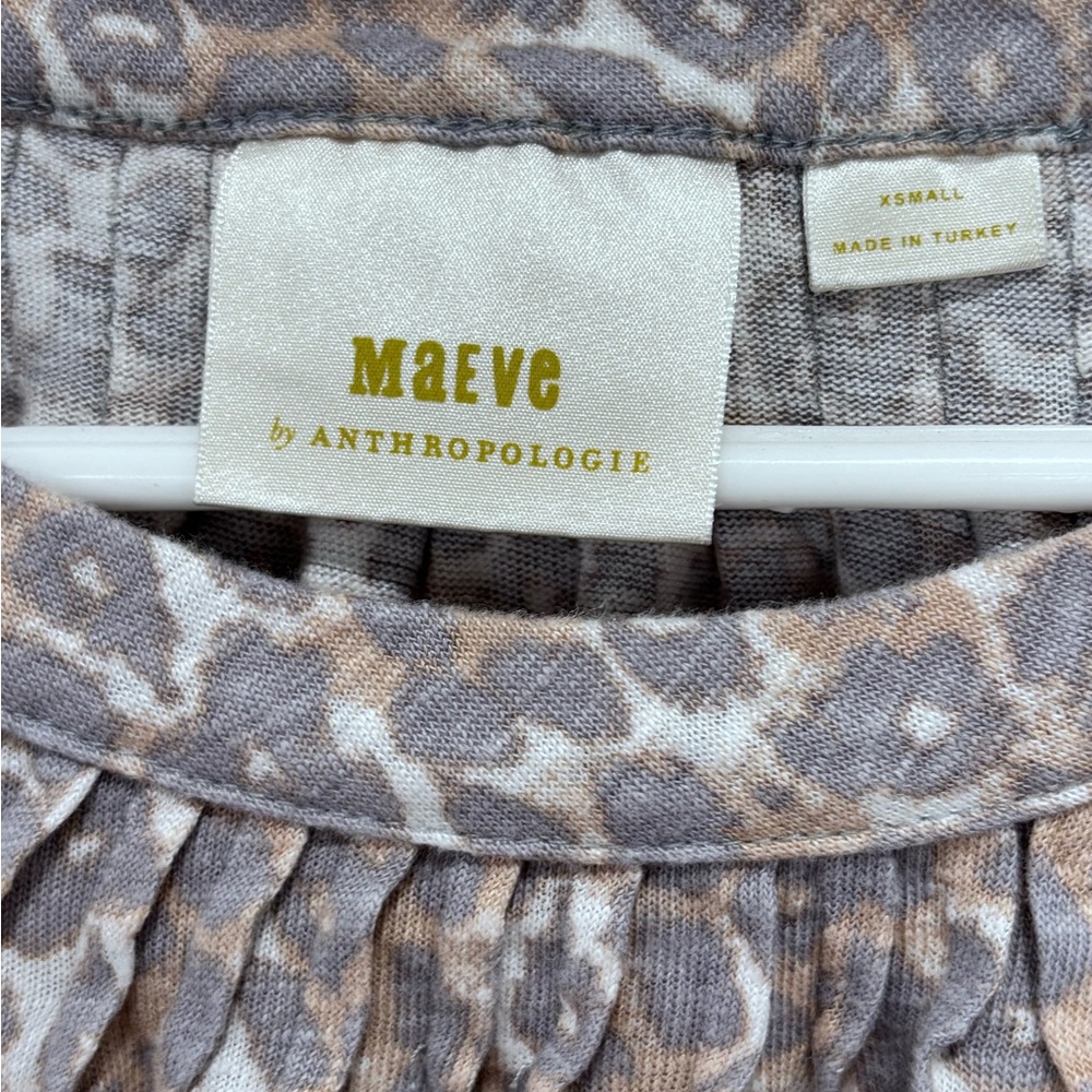 💚Maeve Charcoal Animal Print Blouse💚 - Picture 3 of 12